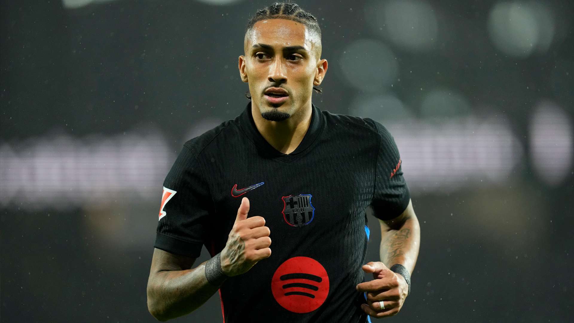 持对萨内进 持对萨内进